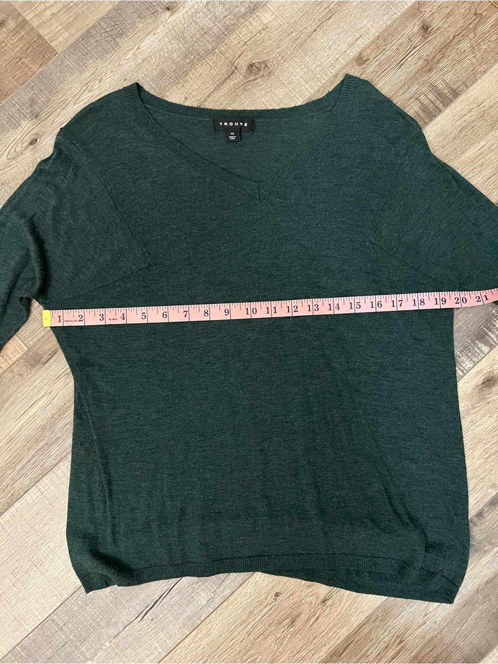 Trouve Women's V-Neck Sweater in Heathered Green very soft 10% Angora XS EUC